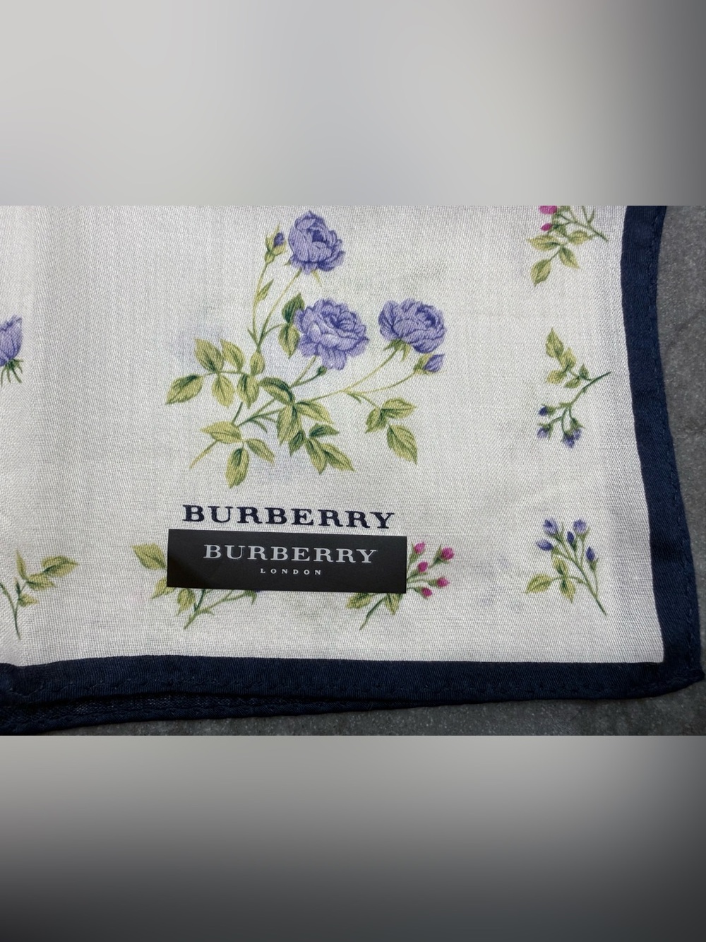 BURBERRY LONDON handkerchief neckerchief